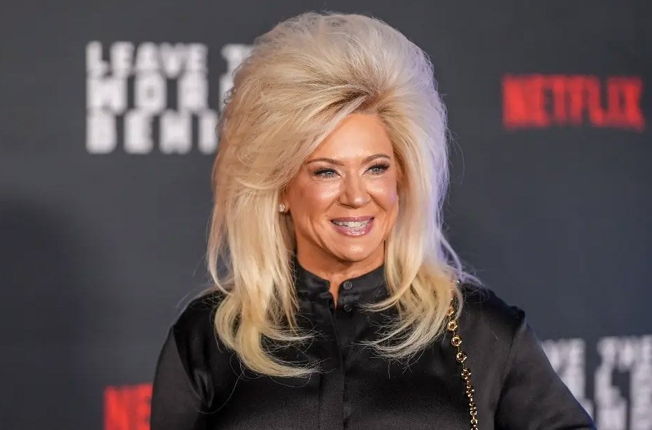 Theresa Caputo Net Worth - 18