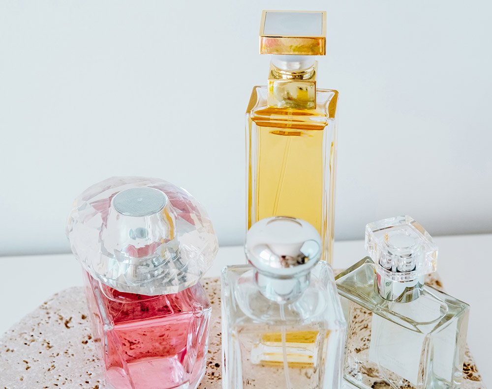 The Role of Women's Fruity Perfumes in Enhancing Mood and Confidence