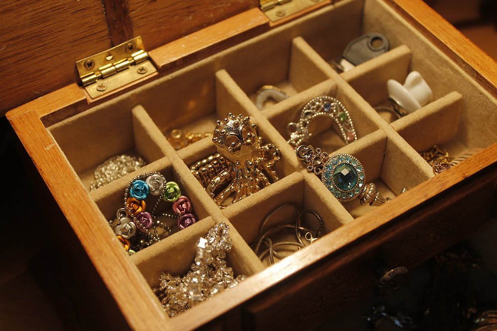 8 Tips to Keep Your Jewelry Looking Like New