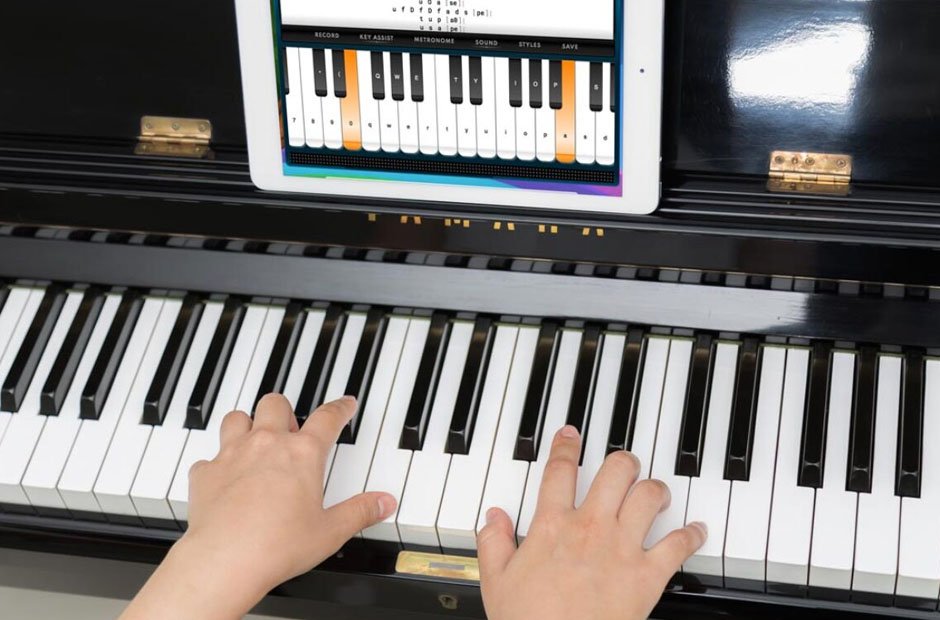 Advantages of Using a Piano Learning App for Practice