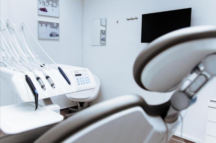 How Does Technology Enhance Dental Care in Singapore