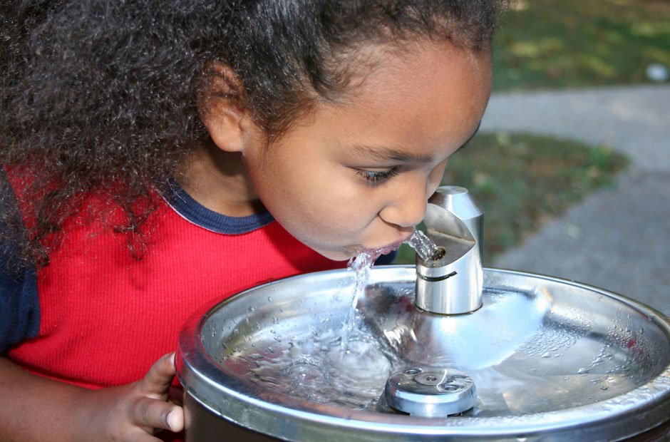 Refreshing Minds and Bodies with School Drinking Fountains