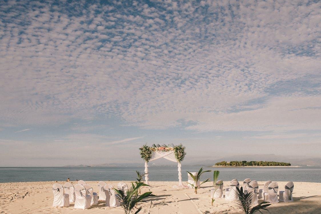 Seaside-Inspired Floral Arrangements for Stunning San Diego Weddings