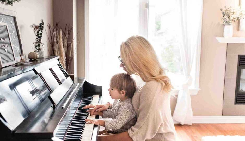 Tips for Parents Helping Your Child Learn to Play the Piano