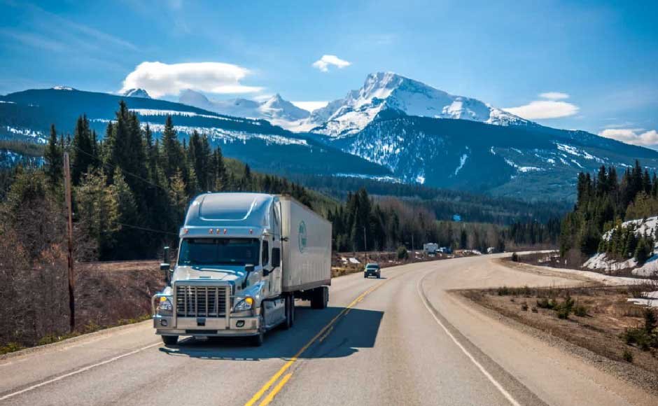 Surviving a Truck Breakdown in Arizona’s Extreme Conditions