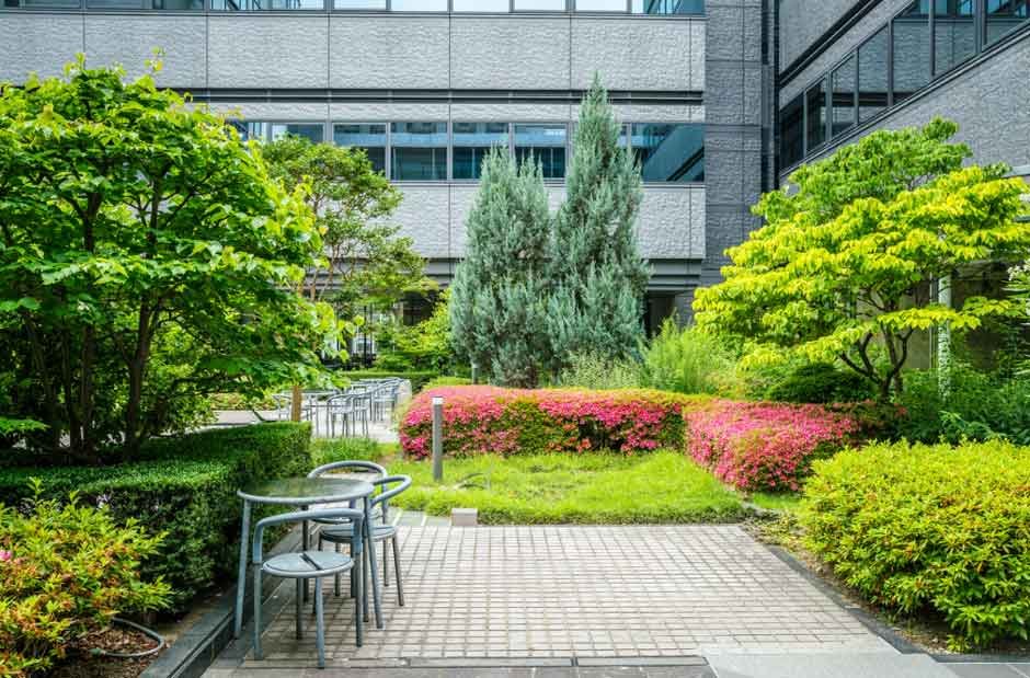 Why Landscaping Is Important For Comercial Properties 